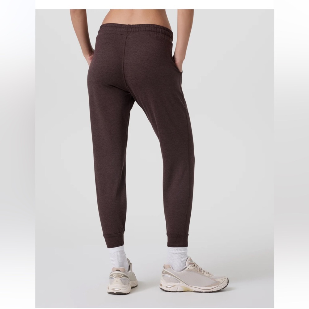 Vuori Performance Jogger Pants Java Heather Women… - image 2